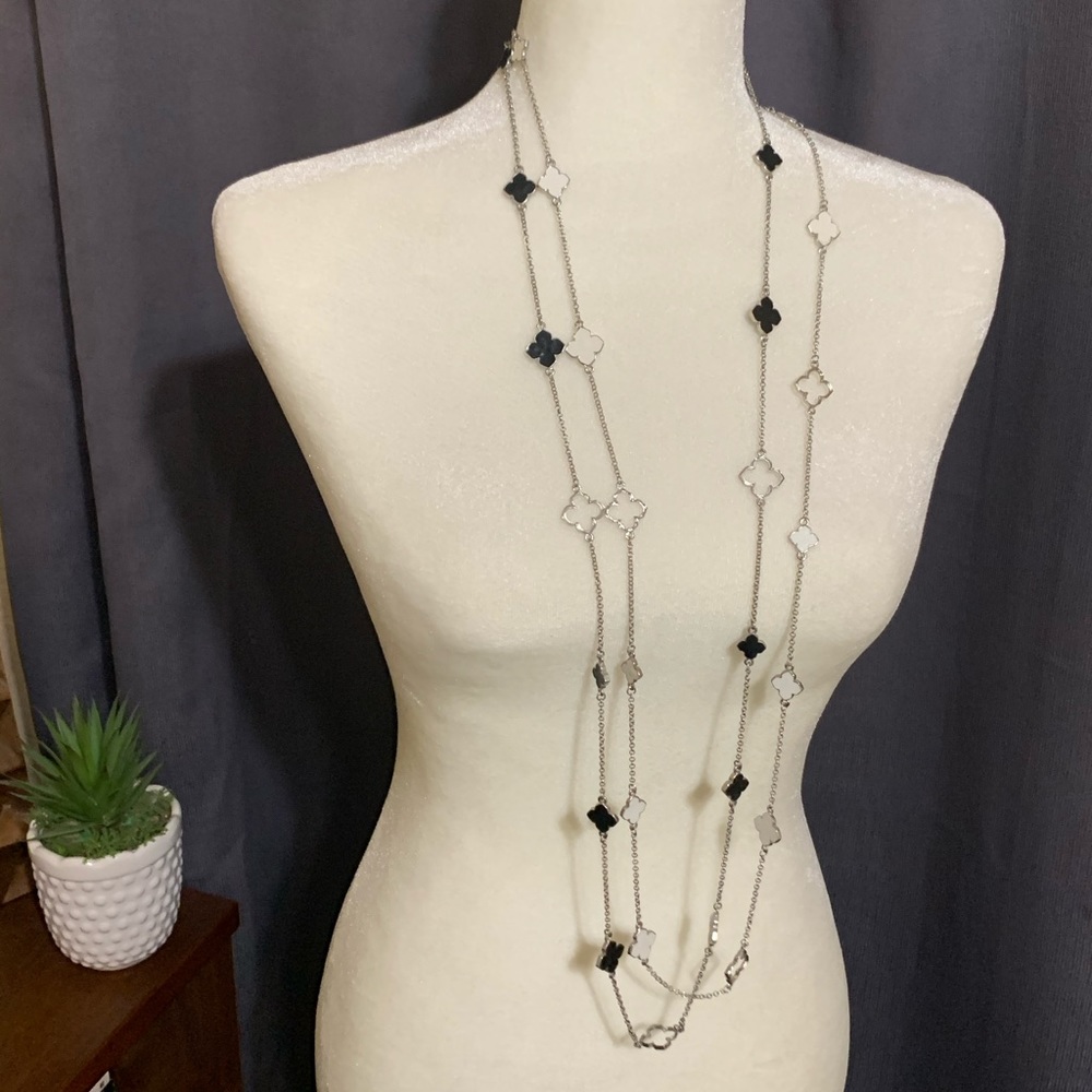 Long clover necklaces - Picture 7 of 7